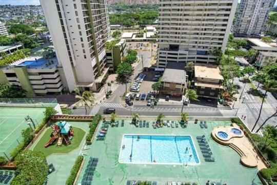 Beautifully Renovated 32Nd Floor Deluxe Ocean View Waikiki Condo Condo Хонолулу Екстериор снимка