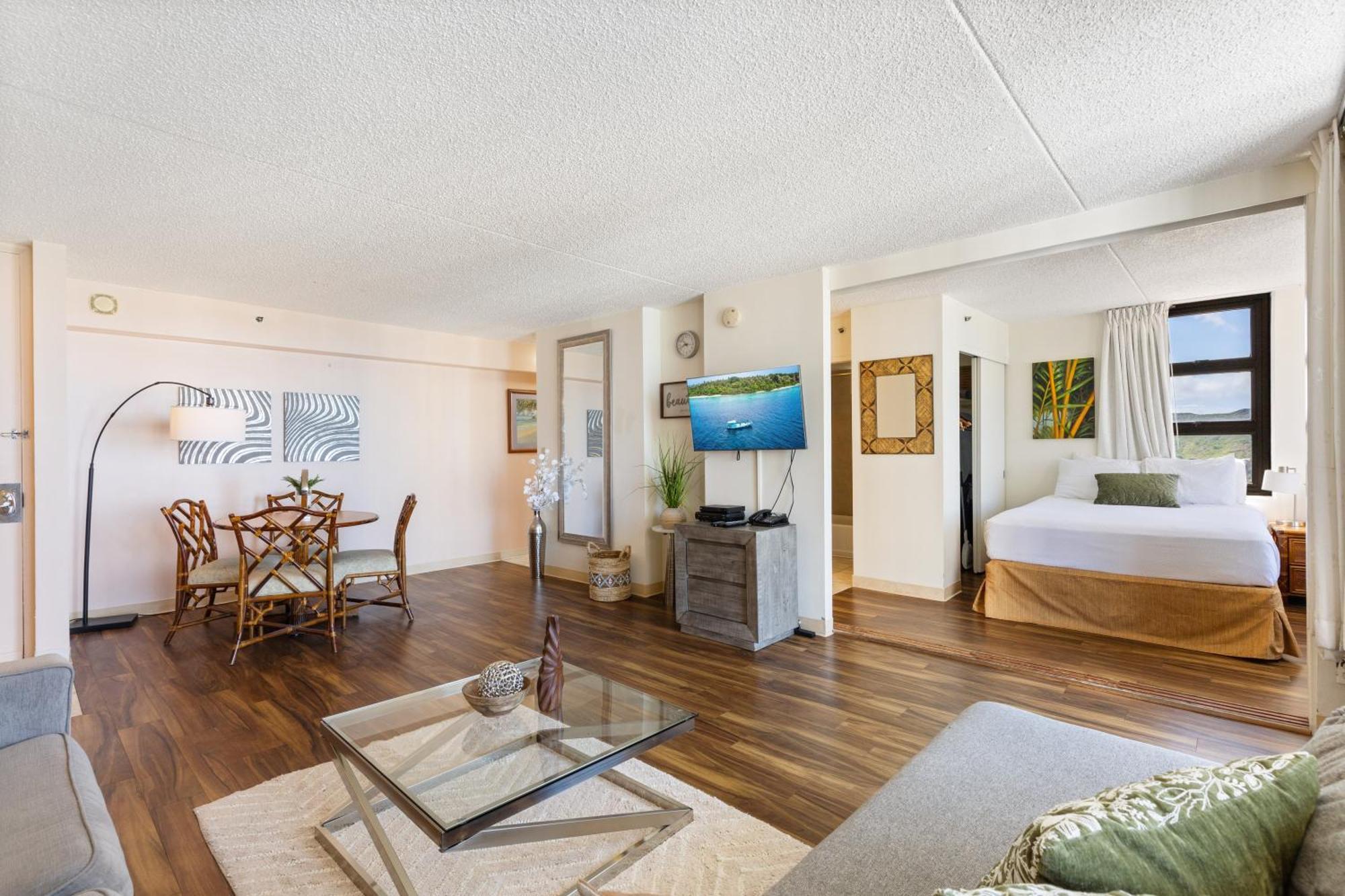 Beautifully Renovated 32Nd Floor Deluxe Ocean View Waikiki Condo Condo Хонолулу Екстериор снимка