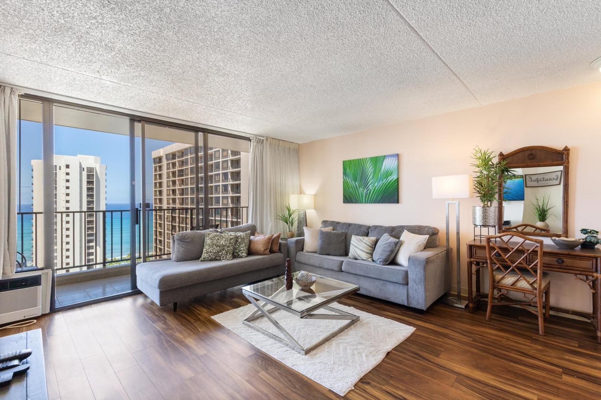 Beautifully Renovated 32Nd Floor Deluxe Ocean View Waikiki Condo Condo Хонолулу Екстериор снимка