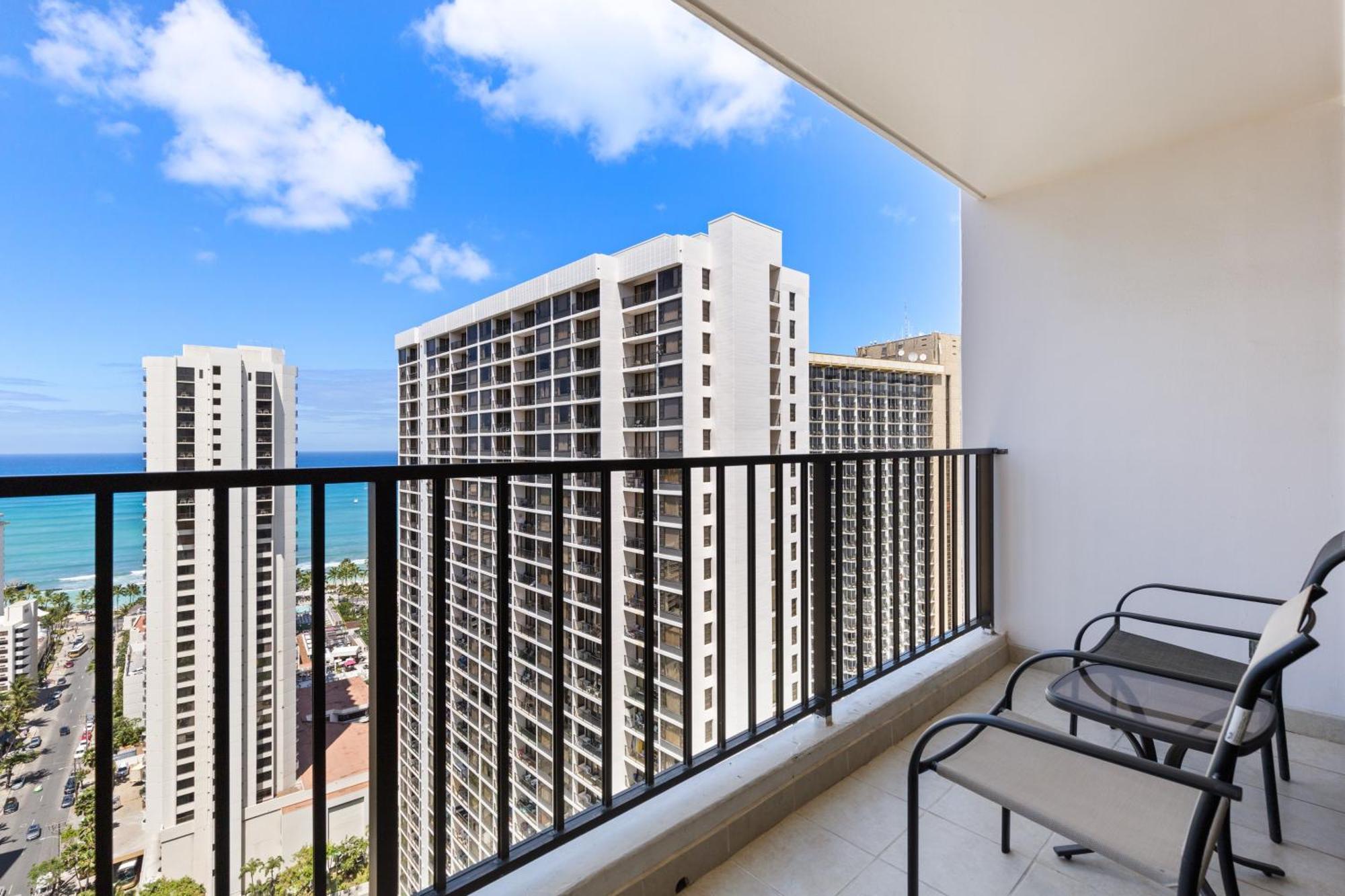 Beautifully Renovated 32Nd Floor Deluxe Ocean View Waikiki Condo Condo Хонолулу Екстериор снимка